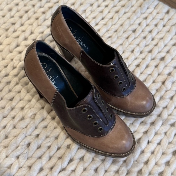 Cole Haan - Unique Women’s Multi Colored Heels - Size 8 high Chelsea pump - Picture 3 of 8